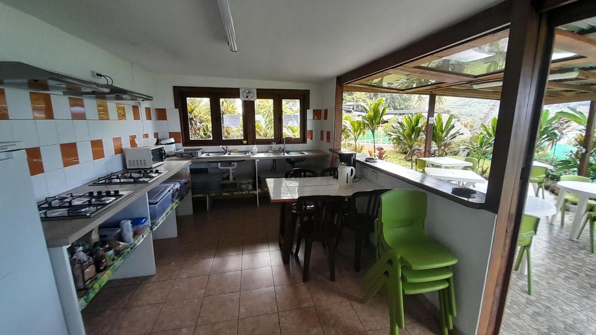 Fare Arana Moorea Guesthouse Atiha Екстер'єр фото