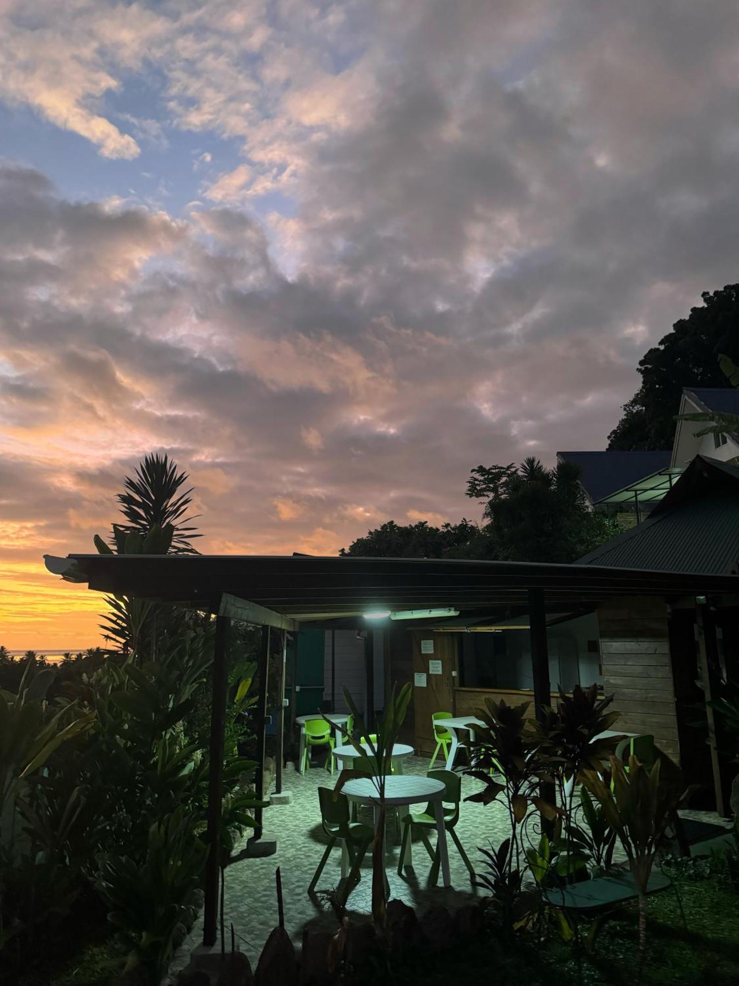 Fare Arana Moorea Guesthouse Atiha Екстер'єр фото