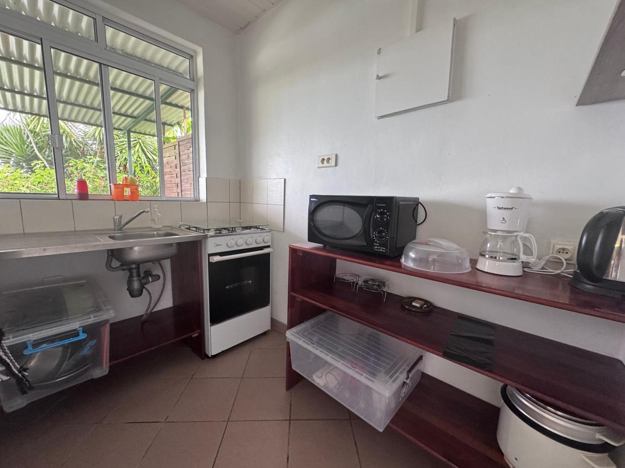 Fare Arana Moorea Guesthouse Atiha Номер фото