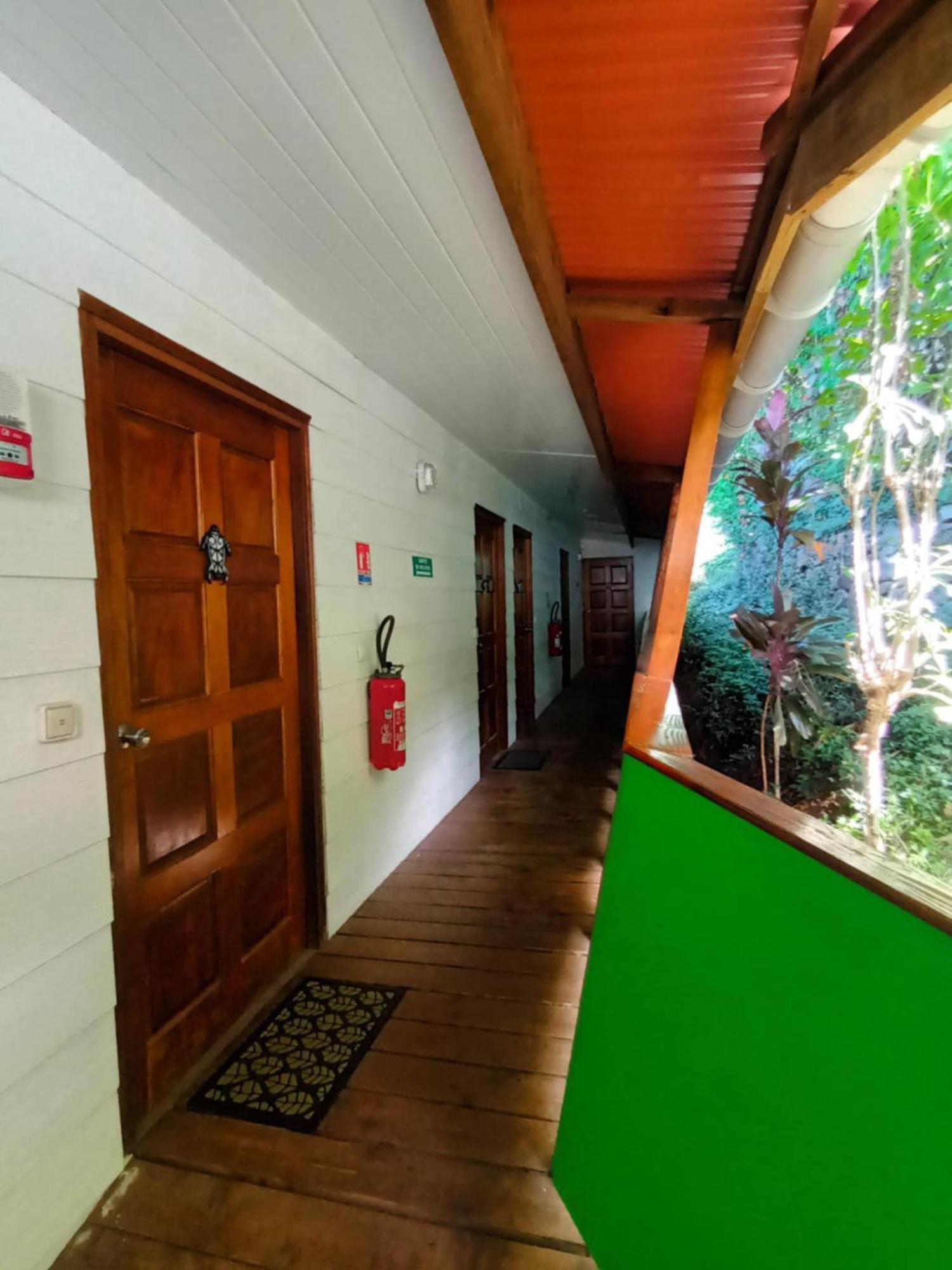 Fare Arana Moorea Guesthouse Atiha Екстер'єр фото