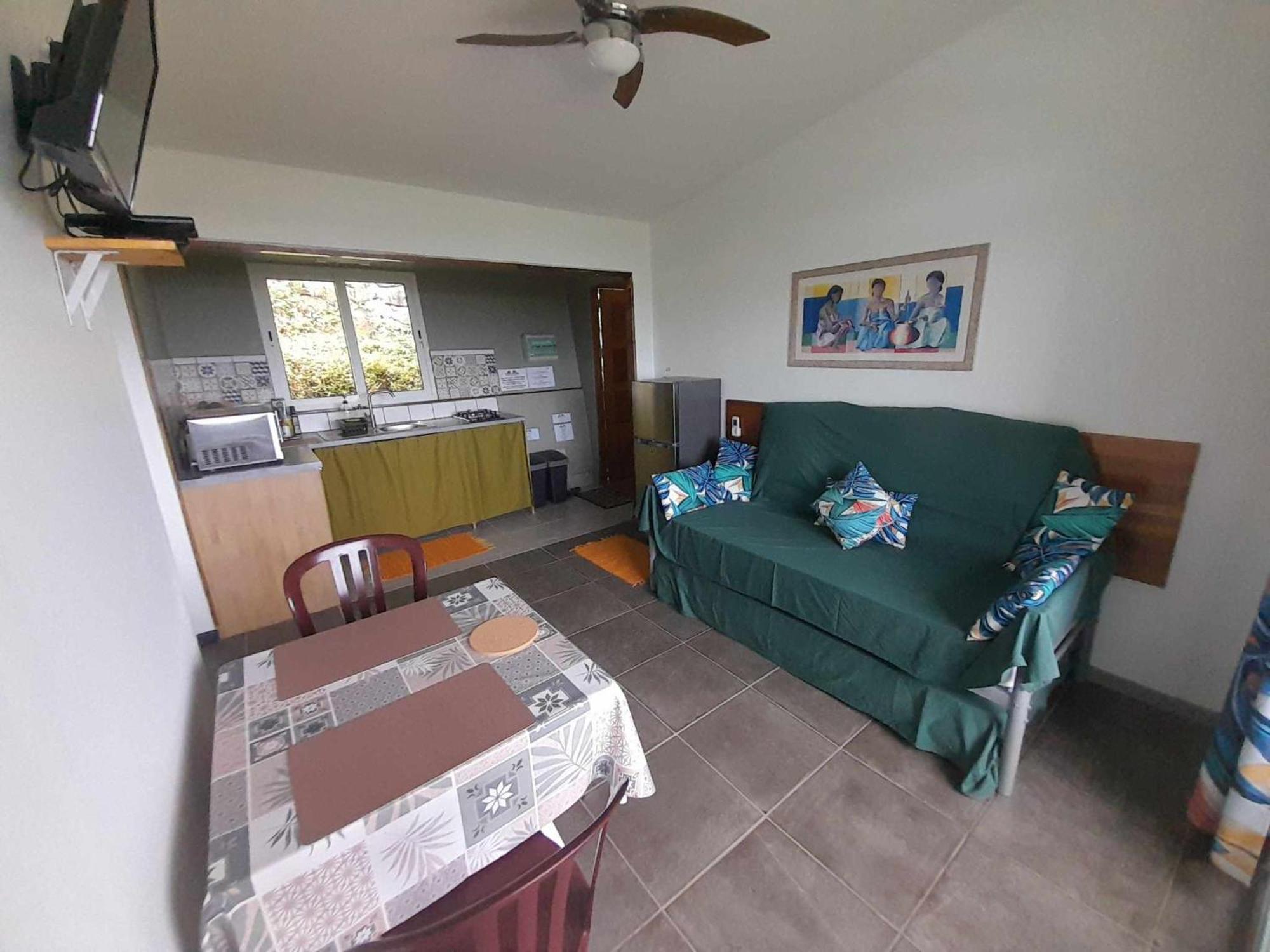 Fare Arana Moorea Guesthouse Atiha Екстер'єр фото